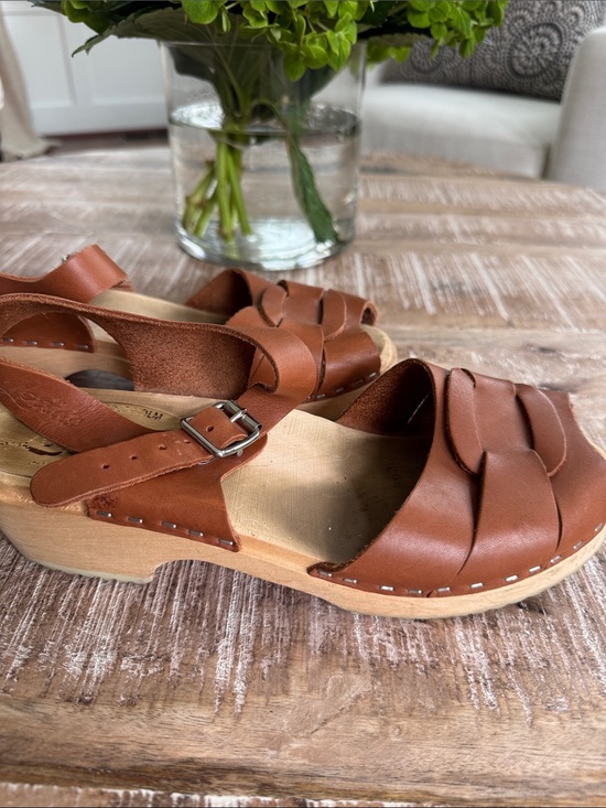 Free People Shoes - Free People Lottas Leather Clogs Size 39